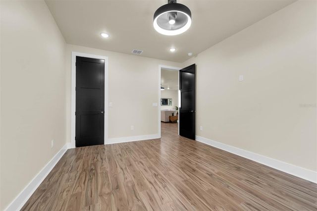 1910 CLOVERLAWN AVENUE, Orlando, FL 32806