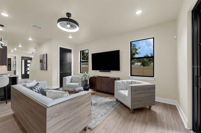 1910 CLOVERLAWN AVENUE, Orlando, FL 32806