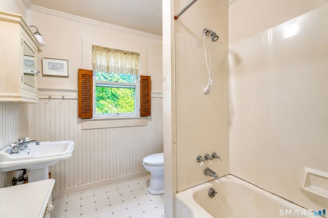 481 Main Street North, Woodbury, CT 06798
