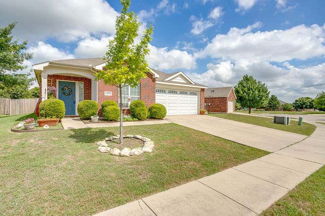 6220 Granite Creek Drive, Fort Worth, TX 76179