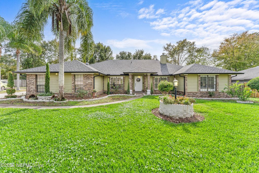 806 FALKIRK Court, Orange Park, FL 32073