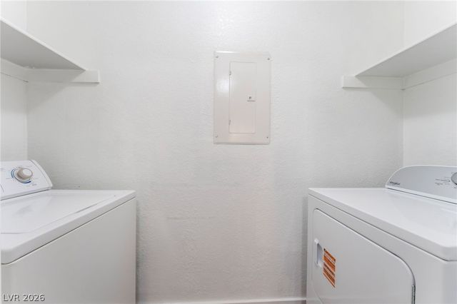 230 Mission Newport Lane 105, Las Vegas, NV 89107