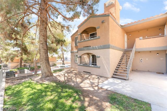 230 Mission Newport Lane 105, Las Vegas, NV 89107