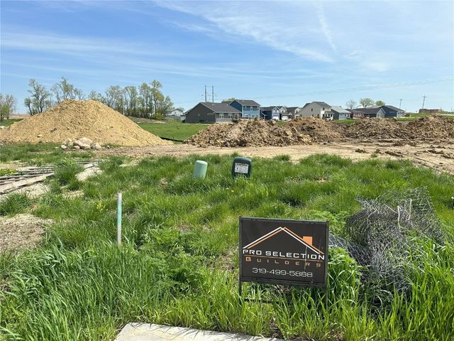 3115 Golden Gate Ct SW, Cedar Rapids, IA 52404