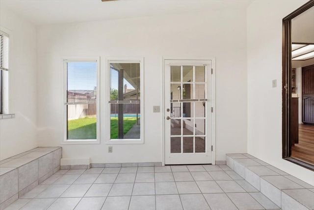 2315 W Vine St, Lodi, CA 95242