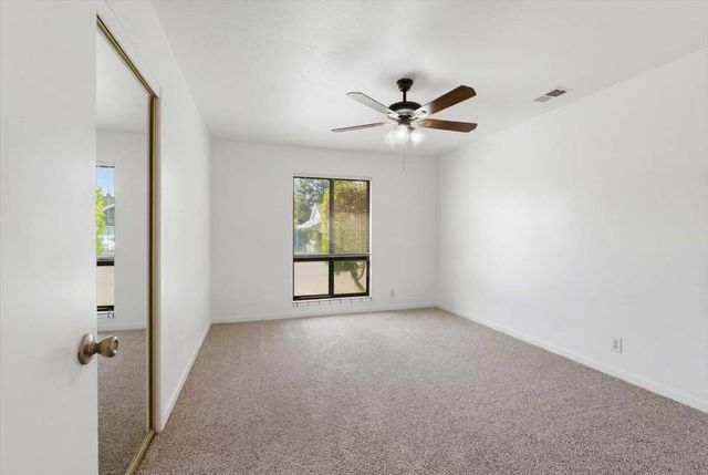 2315 W Vine St, Lodi, CA 95242