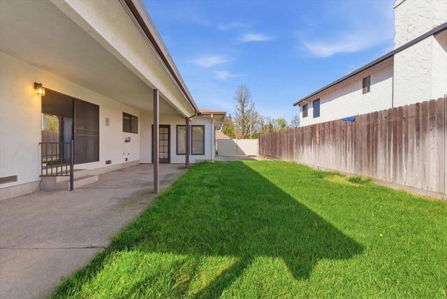 2315 W Vine St, Lodi, CA 95242