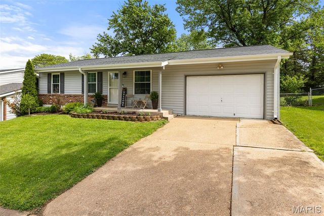 1338 Greenmar Drive, Fenton, MO 63026