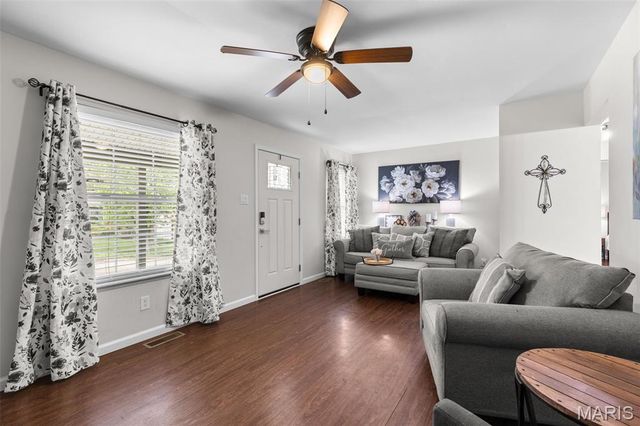 1338 Greenmar Drive, Fenton, MO 63026
