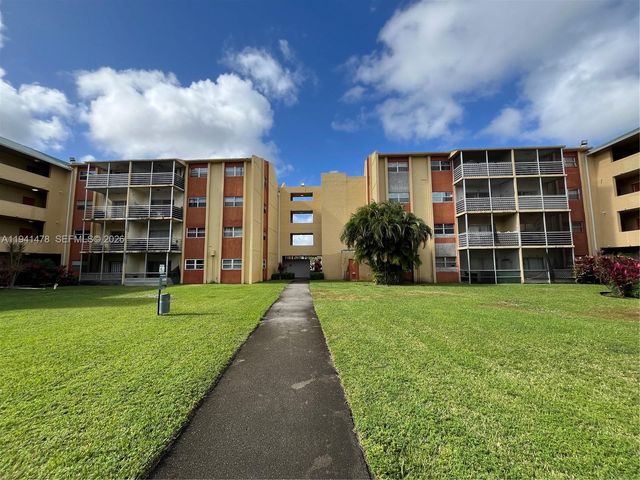 3700 NW 21st Street 304, Lauderdale Lakes, FL 33311