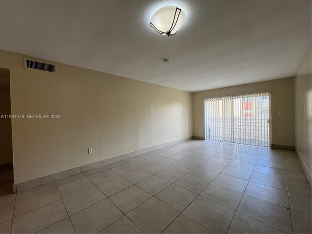 3700 NW 21st Street 304, Lauderdale Lakes, FL 33311