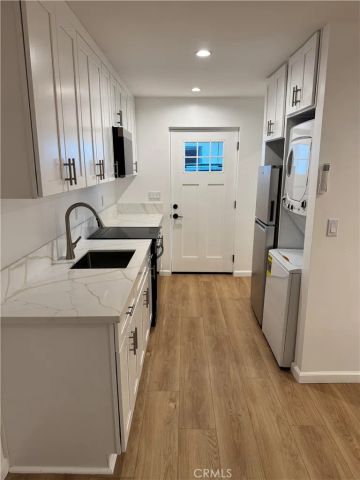 653 W Glenaoks 7, Glendale, CA 91201