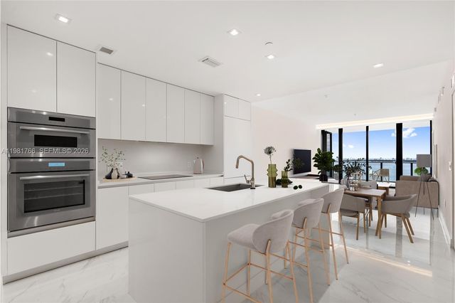 700 NE 24th ST 2402, Miami, FL 33137