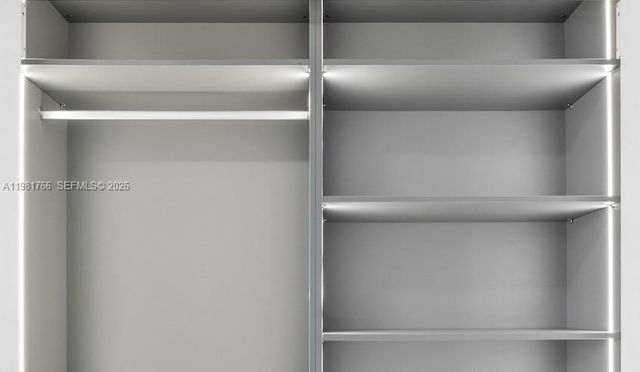 700 NE 24th ST 2402, Miami, FL 33137