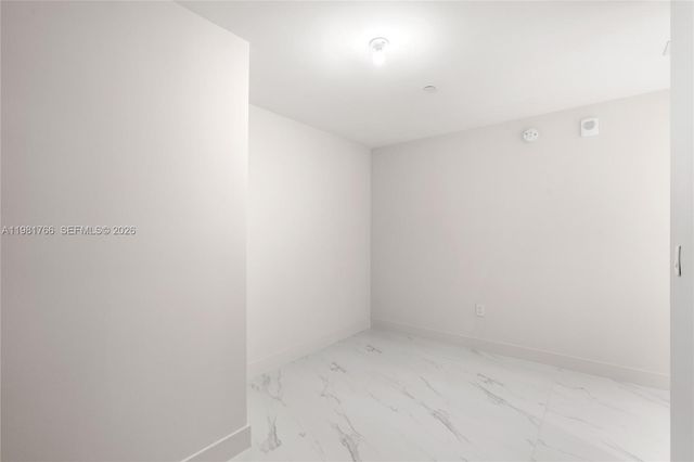 700 NE 24th ST 2402, Miami, FL 33137