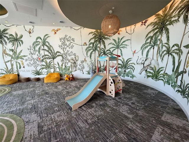 700 NE 24th ST 2402, Miami, FL 33137