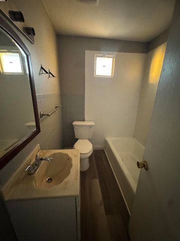 805 N Kansas Expressway Expressway, Springfield, MO 65802