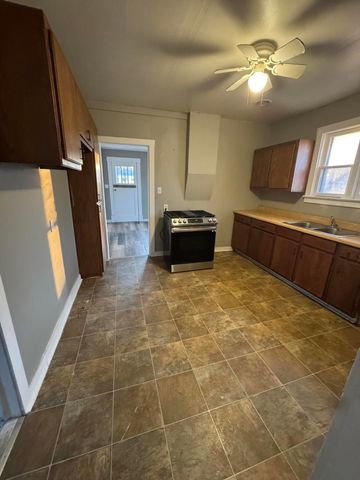 805 N Kansas Expressway Expressway, Springfield, MO 65802