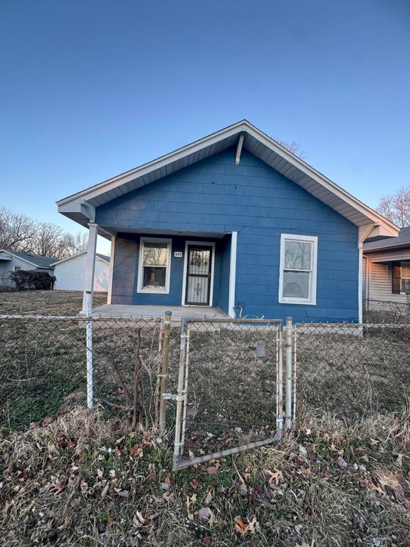 805 N Kansas Expressway Expressway, Springfield, MO 65802