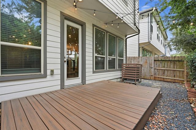 4739 Glen Isle Drive, Houston, TX 77009