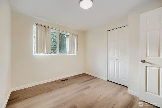 32424 10th Place S, Federal Way, WA 98003