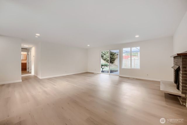 32424 10th Place S, Federal Way, WA 98003