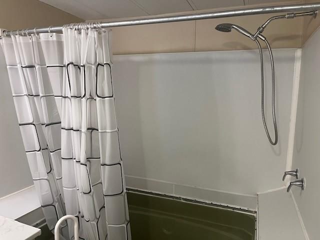 13122 S Lee Shore Drive, Willis, TX 77318