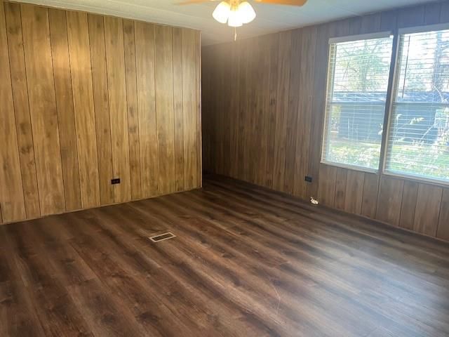 13122 S Lee Shore Drive, Willis, TX 77318