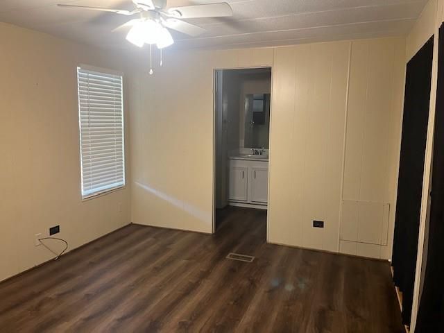 13122 S Lee Shore Drive, Willis, TX 77318