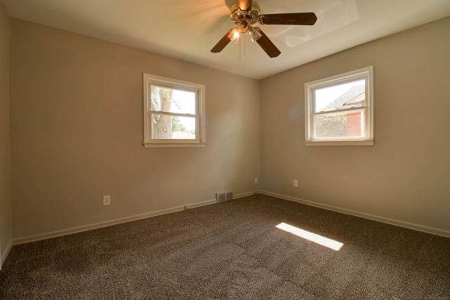 21101 Yale Street, St Clair Shores, MI 48081