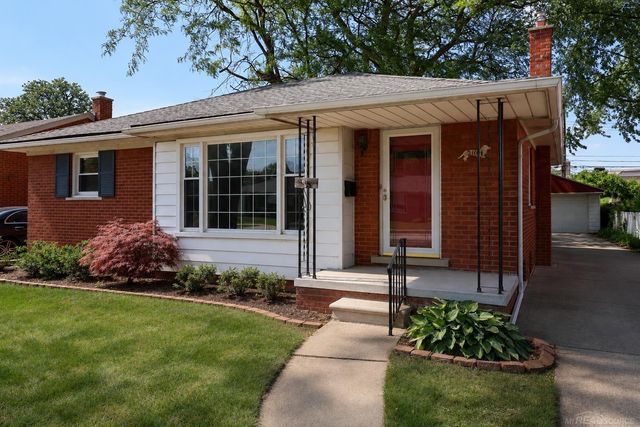21101 Yale Street, St Clair Shores, MI 48081