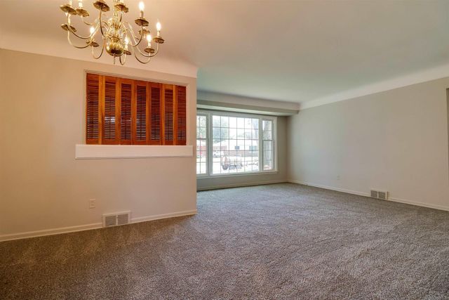 21101 Yale Street, St Clair Shores, MI 48081