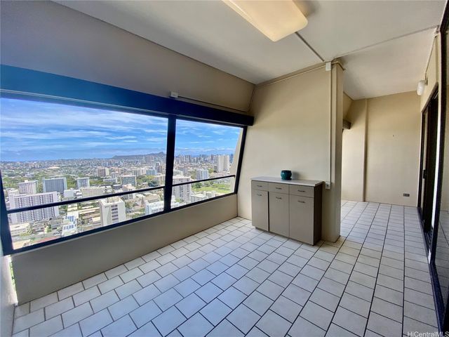 1717 Mott Smith Drive 3, Honolulu, HI 96822