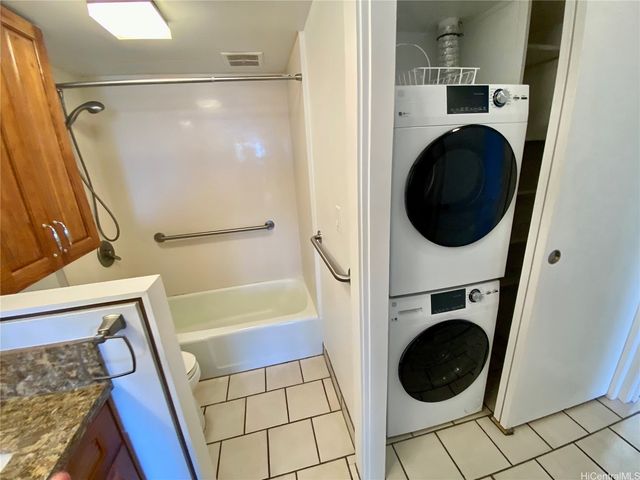 1717 Mott Smith Drive 3, Honolulu, HI 96822