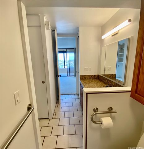 1717 Mott Smith Drive 3, Honolulu, HI 96822