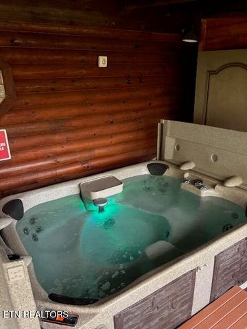 2308 Hidden Mountain Rd, Sevierville, TN 37876