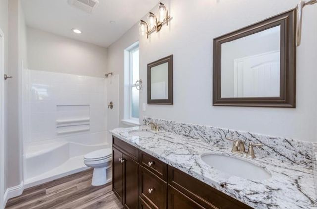 16172 West David Avenue, Kerman, CA 93630
