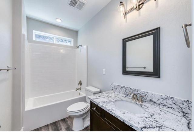 16172 West David Avenue, Kerman, CA 93630