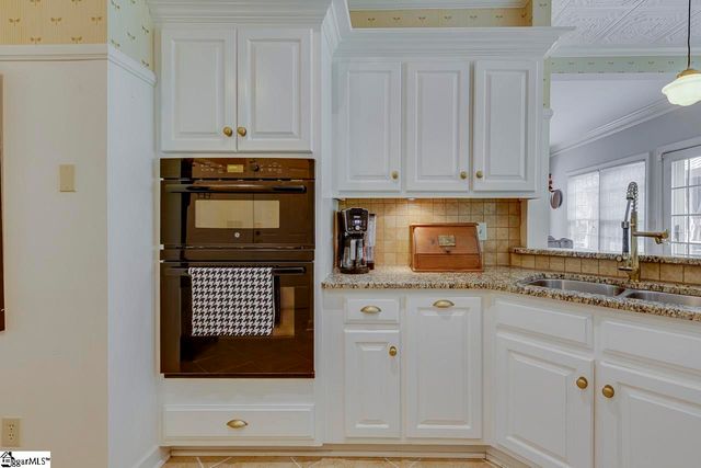 106 Pebble Creek Way, Taylors, SC 29687
