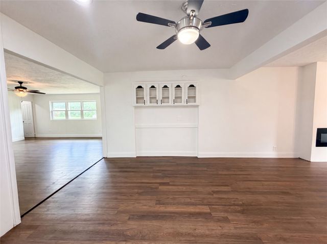 137 S Valera Court, Fort Worth, TX 76134