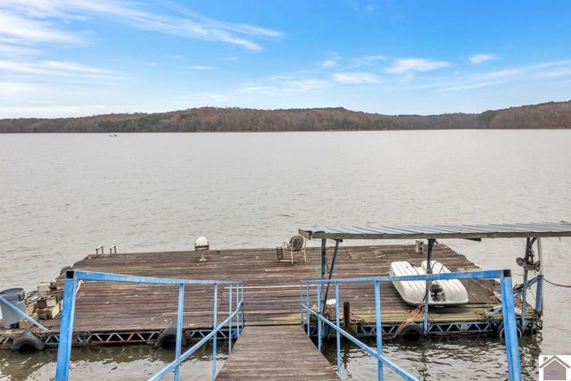 38 Elmhurst Lane, Murray, KY 42071