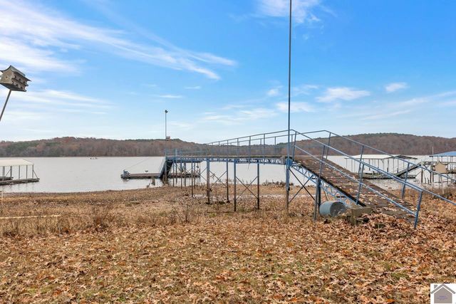 38 Elmhurst Lane, Murray, KY 42071