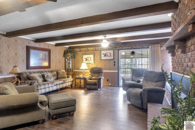 38 Elmhurst Lane, Murray, KY 42071