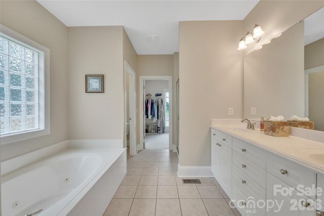 13708 Thompson Place Drive, Mint Hill, NC 28227