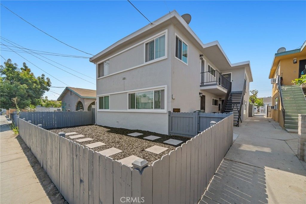 233 W Oliver Street, San Pedro, CA 90731 — photo 2