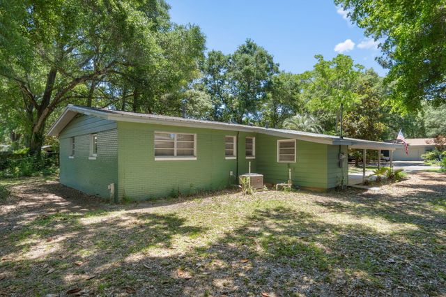 28 Magnolia Drive, Mary Esther, FL 32569