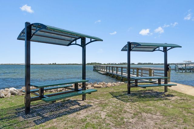 28 Magnolia Drive, Mary Esther, FL 32569