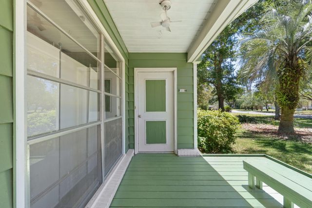 28 Magnolia Drive, Mary Esther, FL 32569