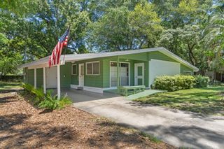 28 Magnolia Drive, Mary Esther, FL 32569