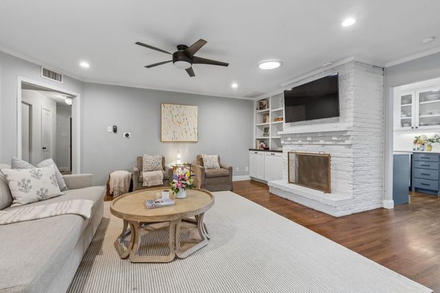 9815 Windledge Drive, Dallas, TX 75238